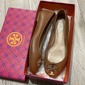 Excellent condition tory Burch flats